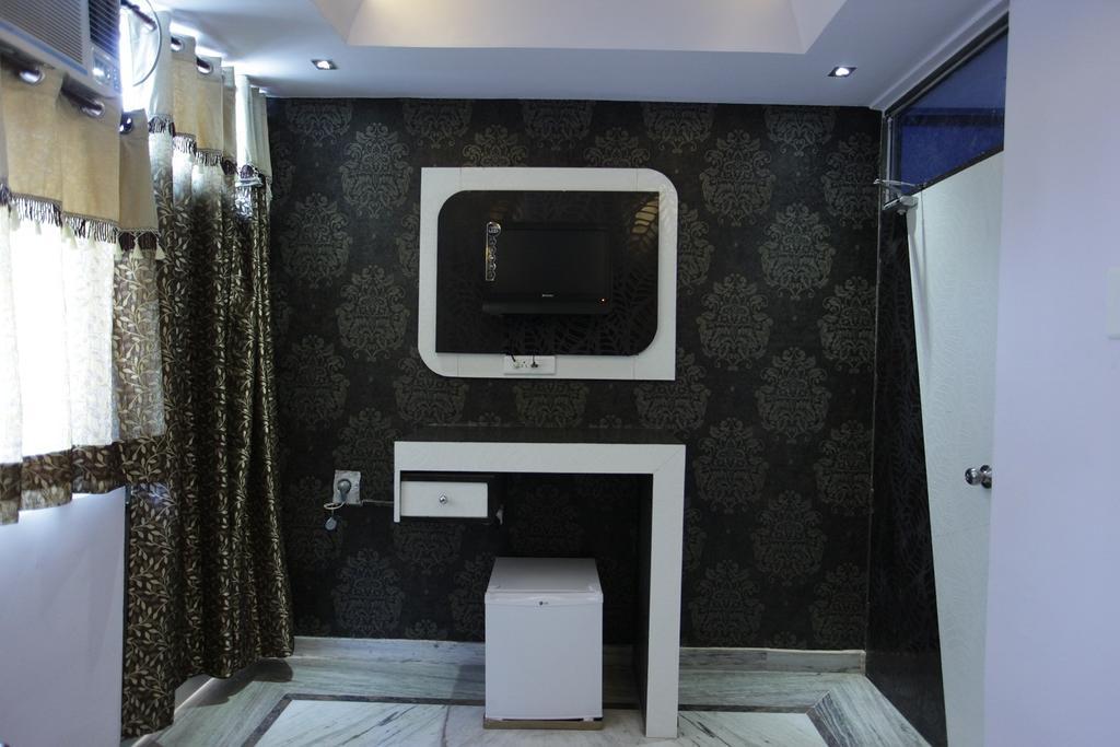 Akash Continental Hotell Rishīkesh Rom bilde